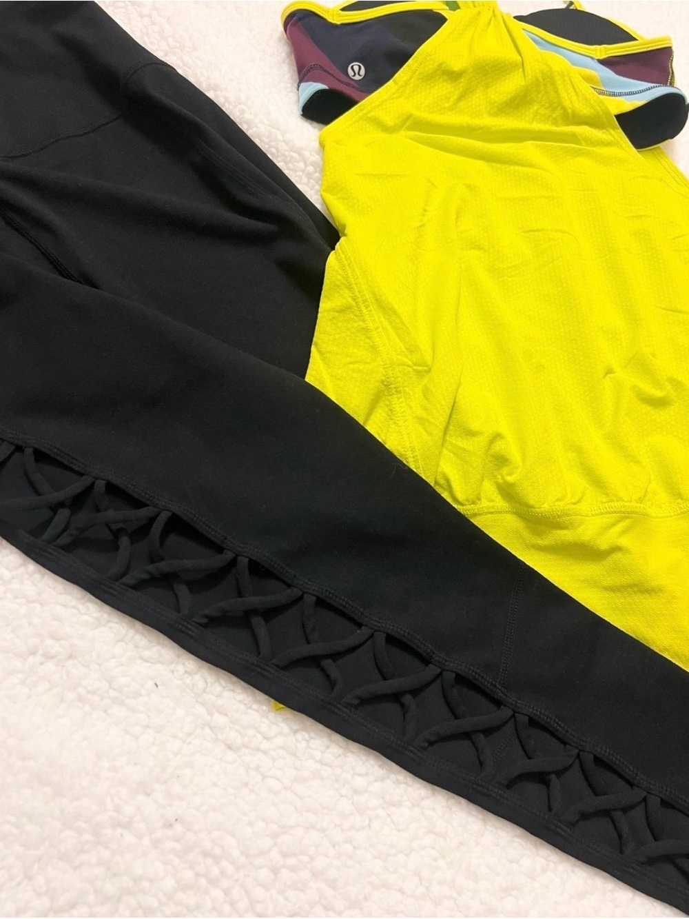 Lululemon tank top w/ bra size 6 / Zella leggings size 4 - Picture 2 of 6